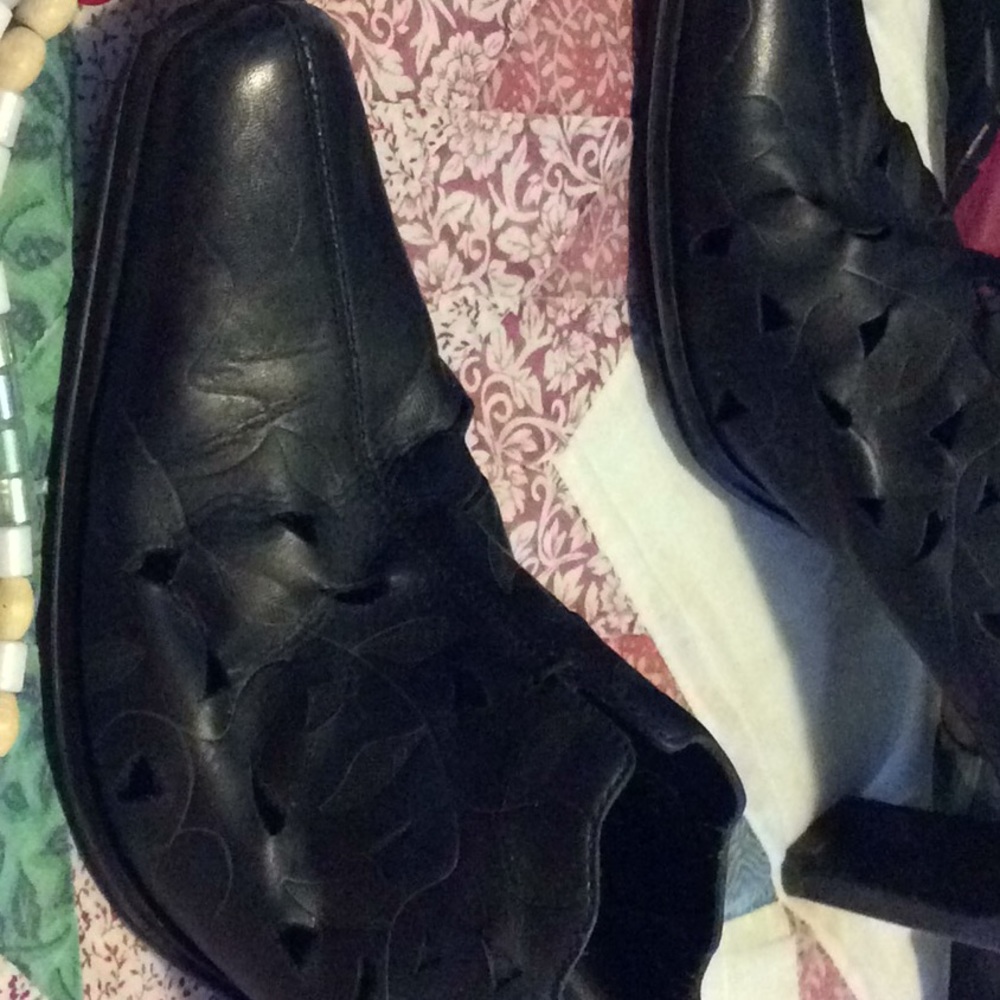 Leather Slides - Picture 2 of 4